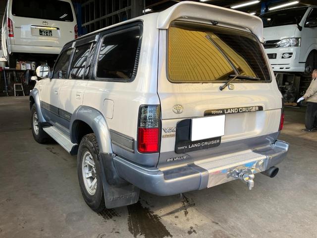 ランドクルーザー80 VXリミテッド 4WD オートクルーズコントロール サンルーフ TV ヘッドライトウォッシャー アルミホイール シートヒーター(18枚目)