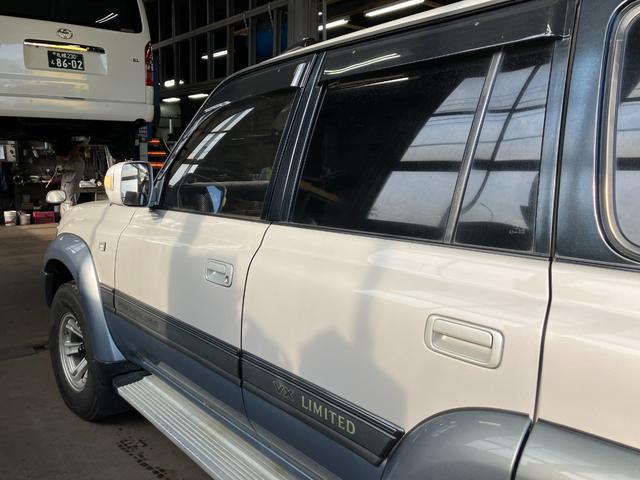 ランドクルーザー80 VXリミテッド 4WD オートクルーズコントロール サンルーフ TV ヘッドライトウォッシャー アルミホイール シートヒーター(32枚目)