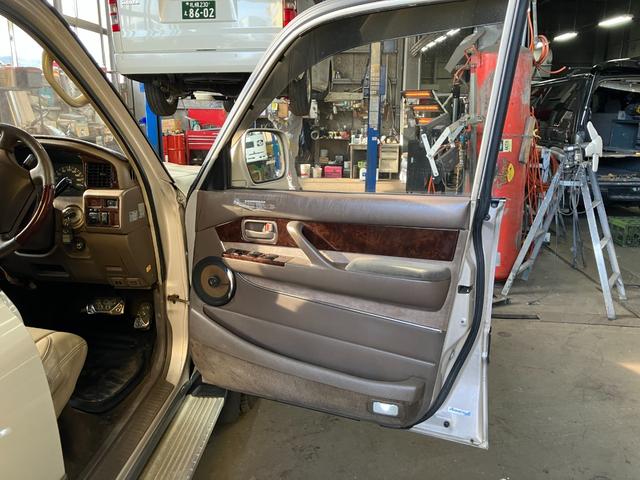 ランドクルーザー80 VXリミテッド 4WD オートクルーズコントロール サンルーフ TV ヘッドライトウォッシャー アルミホイール シートヒーター(40枚目)