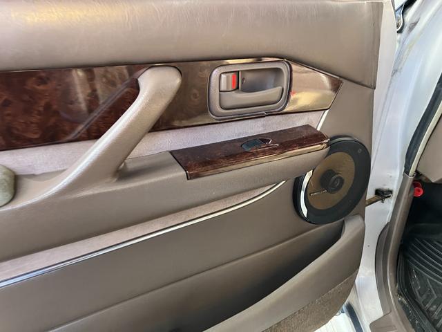 ランドクルーザー80 VXリミテッド 4WD オートクルーズコントロール サンルーフ TV ヘッドライトウォッシャー アルミホイール シートヒーター(43枚目)