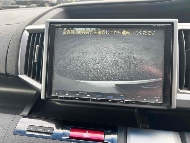 ステップワゴンスパーダ Ｚ　４ＷＤ　ＥＴＣ　バックカメラ　ＴＶ　オートクルーズコントロール　両側電動スライドドア　オートライト　ＨＩＤ　スマートキー　アイドリングストップ　電動格納ミラー　３列シート　ＣＶＴ　盗難防止システム（5枚目）