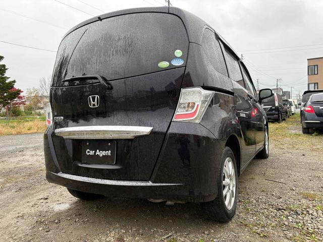 フリード G ジャストセレクション 4WD バックカメラ TV 両側スライド・片側電動 スマートキー 電動格納ミラー 3列シート AT アルミホイール 盗難防止システム 衝突安全ボディ ABS ESC エアコン パワーステアリング(15枚目)