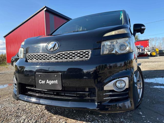 ヴォクシー ＺＳ　４ＷＤ　ＥＴＣ　バックカメラ　ＴＶ　両側電動スライドドア　ＨＩＤ　スマートキー　電動格納ミラー　シートヒーター　３列シート　ウォークスルー　ＣＶＴ　アルミホイール　盗難防止システム　衝突安全ボディ（20枚目）