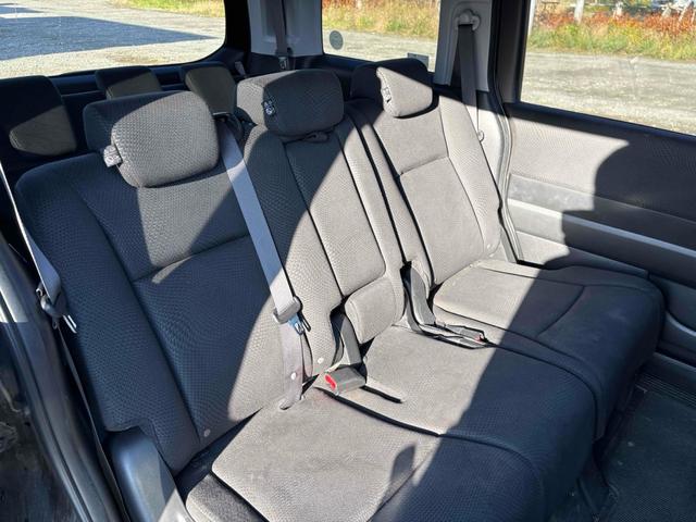 ステップワゴンスパーダ Ｚ　４ＷＤ　ＥＴＣ　バックカメラ　ＴＶ　クリアランスソナー　両側電動スライドドア　ＨＩＤ　スマートキー　アイドリングストップ　電動格納ミラー　後席モニター　３列シート　ＣＶＴ　アルミホイール（11枚目）