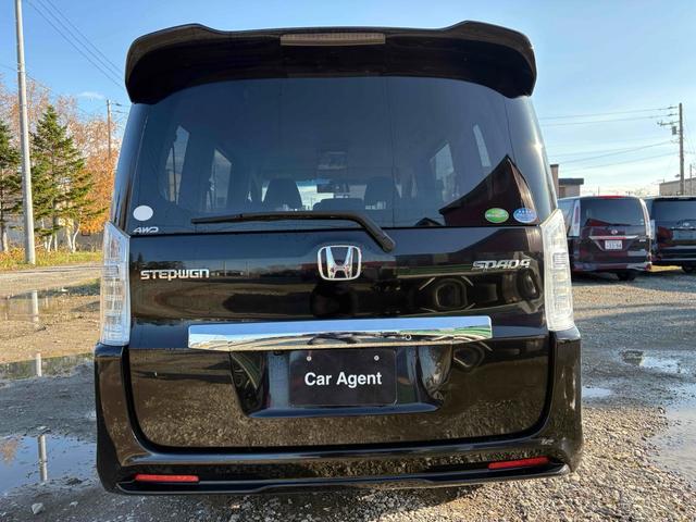 ステップワゴンスパーダ Ｚ　４ＷＤ　ＥＴＣ　バックカメラ　ＴＶ　クリアランスソナー　両側電動スライドドア　ＨＩＤ　スマートキー　アイドリングストップ　電動格納ミラー　後席モニター　３列シート　ＣＶＴ　アルミホイール（26枚目）