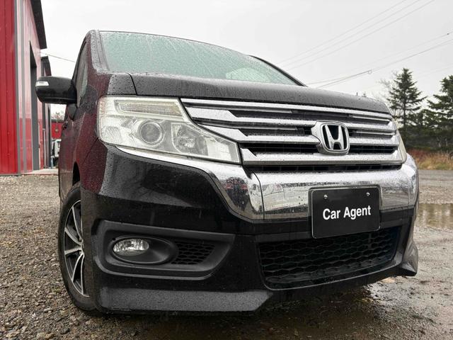 ステップワゴンスパーダ パワーエディション 4WD ETC バックカメラ TV 両側電動スライドドア HID スマートキー アイドリングストップ 3列シート CVT 盗難防止システム 衝突安全ボディ ABS ESC エアコン パワーステアリング(14枚目)