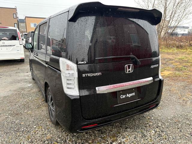 ステップワゴンスパーダ パワーエディション 4WD ETC バックカメラ TV 両側電動スライドドア HID スマートキー アイドリングストップ 3列シート CVT 盗難防止システム 衝突安全ボディ ABS ESC エアコン パワーステアリング(19枚目)