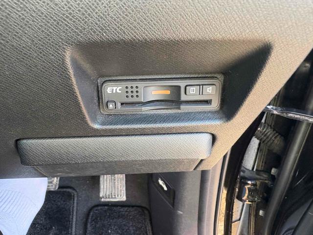 ステップワゴンスパーダ パワーエディション　４ＷＤ　ＥＴＣ　バックカメラ　ＴＶ　両側電動スライドドア　ＨＩＤ　キーレスエントリー　アイドリングストップ　電動格納ミラー　後席モニター　３列シート　ＣＶＴ　アルミホイール　盗難防止システム（4枚目）