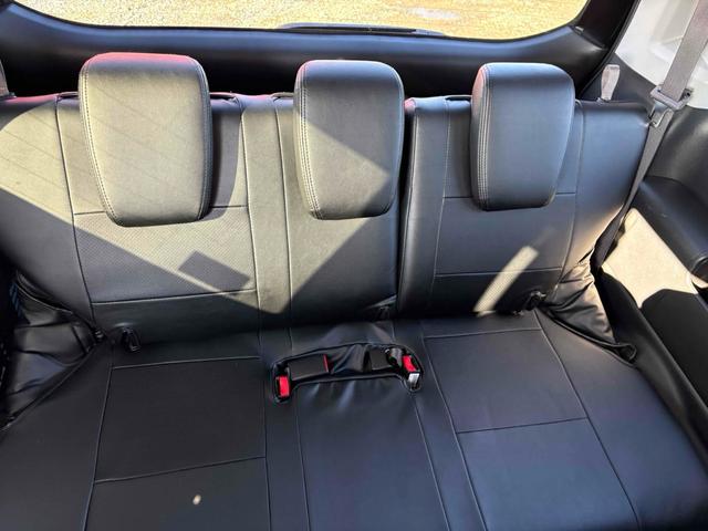 ステップワゴンスパーダ パワーエディション　４ＷＤ　ＥＴＣ　バックカメラ　ＴＶ　両側電動スライドドア　ＨＩＤ　キーレスエントリー　アイドリングストップ　電動格納ミラー　後席モニター　３列シート　ＣＶＴ　アルミホイール　盗難防止システム（12枚目）