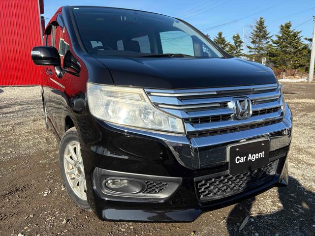 ステップワゴンスパーダ パワーエディション　４ＷＤ　ＥＴＣ　バックカメラ　ＴＶ　両側電動スライドドア　ＨＩＤ　キーレスエントリー　アイドリングストップ　電動格納ミラー　後席モニター　３列シート　ＣＶＴ　アルミホイール　盗難防止システム（16枚目）