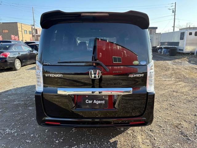 ステップワゴンスパーダ パワーエディション　４ＷＤ　ＥＴＣ　バックカメラ　ＴＶ　両側電動スライドドア　ＨＩＤ　キーレスエントリー　アイドリングストップ　電動格納ミラー　後席モニター　３列シート　ＣＶＴ　アルミホイール　盗難防止システム（18枚目）