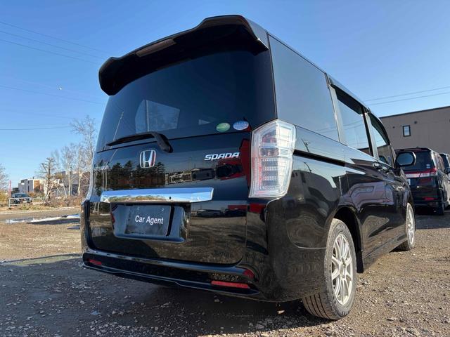 ステップワゴンスパーダ パワーエディション　４ＷＤ　ＥＴＣ　バックカメラ　ＴＶ　両側電動スライドドア　ＨＩＤ　キーレスエントリー　アイドリングストップ　電動格納ミラー　後席モニター　３列シート　ＣＶＴ　アルミホイール　盗難防止システム（22枚目）