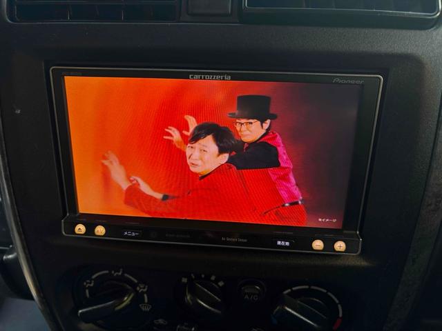 ジムニー ワイルドウインド 4WD フルセグTV ブルートゥース対応 キーレスエントリー 電動格納ミラー AT ABS ルーフレール アルミホイール 衝突安全ボディ エアコン パワーウィンドウ(4枚目)