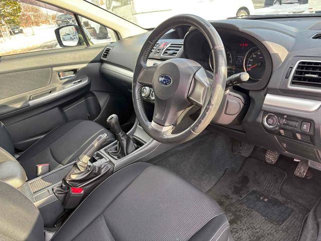 インプレッサG4 1.6i-L 4WD ETC バックカメラ TV アルミホイール MT スマートキー 盗難防止システム ABS ESC エアコン パワーステアリング パワーウィンドウ(9枚目)