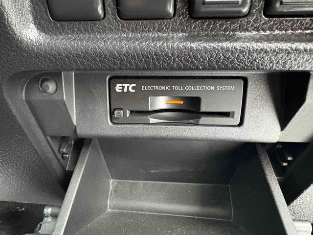 エルグランド 250ハイウェイスター 4WD ETC 全周囲カメラ TV 両側スライド・片側電動 オートライト HID スマートキー 電動格納ミラー 後席モニター 3列シート フルフラット オットマン CVT アルミホイール(7枚目)