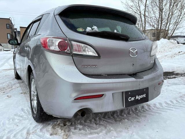 アクセラスポーツ １５Ｃ　ＴＶ　アルミホイール　キーレスエントリー　ＣＶＴ　盗難防止システム　衝突安全ボディ　ＡＢＳ　エアコン　パワーステアリング　パワーウィンドウ（22枚目）