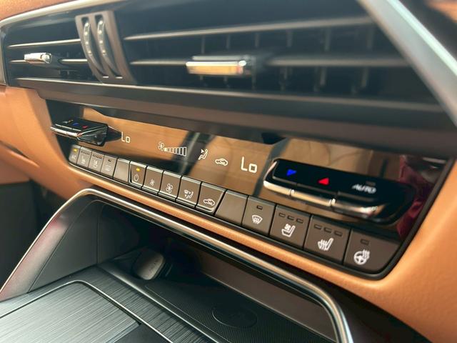 ＣＸ－６０ ＸＤ－ハイブリッド　プレミアムスポーツ　マツダコネクトナビＴＶ／ＢＯＳＥ／パノラマサンルーフ／３６０度モニター／茶革／ＬＥＤヘッドライト／シートヒーター／シートエアコン／ワイヤレス充電／ステアリングヒーター／レーダークルーズ／ＥＴＣ／（12枚目）