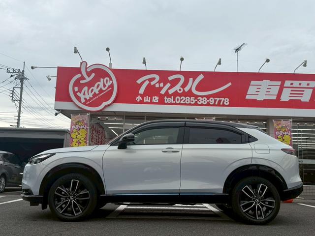 ヴェゼル ｅ：ＨＥＶ　Ｚ・ＰＬａＹパッケージ　ホンダセンシング／パノラマルーフ／ホンダコネクトナビＴＶ／アラウンドビューモニター／ＬＥＤヘッドライト／ワイヤレス充電／ハンズフリーパワーバックドア／シートヒーター／ステアリングヒーター／ＥＴＣ２．０（23枚目）
