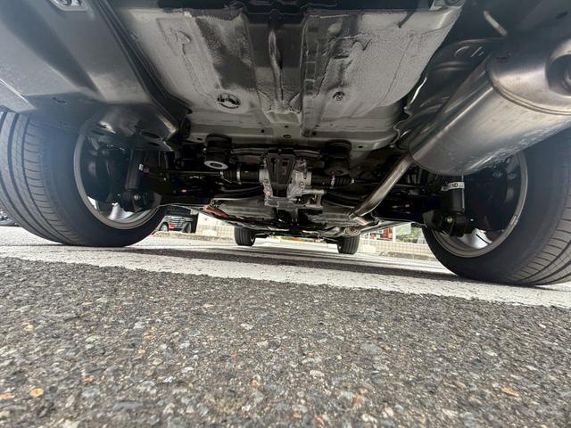 ヴェゼル ｅ：ＨＥＶ　Ｚ・ＰＬａＹパッケージ　ホンダセンシング／パノラマルーフ／ホンダコネクトナビＴＶ／アラウンドビューモニター／ＬＥＤヘッドライト／ワイヤレス充電／ハンズフリーパワーバックドア／シートヒーター／ステアリングヒーター／ＥＴＣ２．０（63枚目）