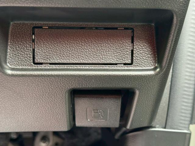 スペーシアギア ハイブリッドＸＺ　全方位モニター付９インチナビ／フルセグＴＶ／ドラレコ／両側パワースライドドア／セーフティサポート／ヘッドアップディスプレイ／ＬＥＤヘッドライト／シートヒーター／ステアリングヒーター／ＥＴＣ／ＵＳＢ（63枚目）