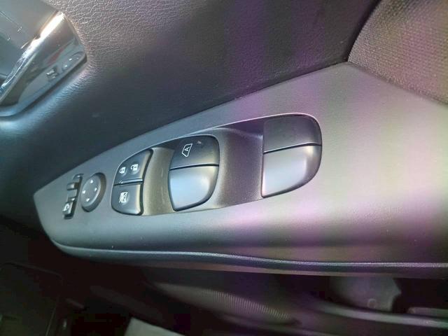 セレナ Ｂ　インテリジェントアラウンドビューモニター／全方位運転支援システム／クルーズコントロール／インテリジェントキー／プッシュエンジンスターター／ハロゲンヘッドランプ／オートライト／ハイビームアシスト／（30枚目）