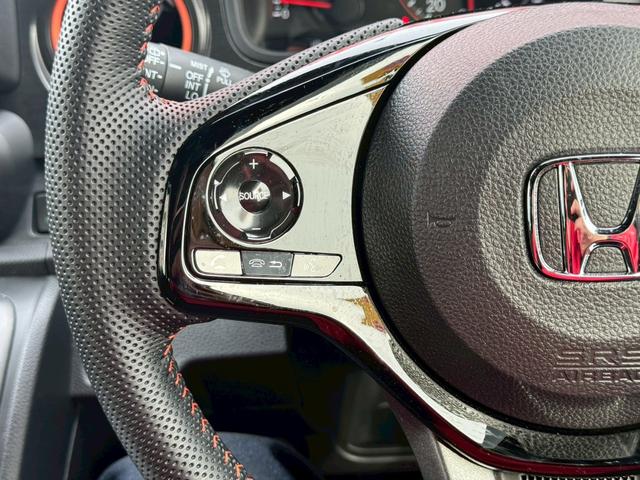 N-ONE RS 6速マニュアルターボ/ホンダセンシング/アダプティブクルーズコントロール/LEDヘッドライト/オートハイビーム/シートヒーター/スマートキー/プッシュスタート/走行距離6300キロ/車検令和9年12月(5枚目)