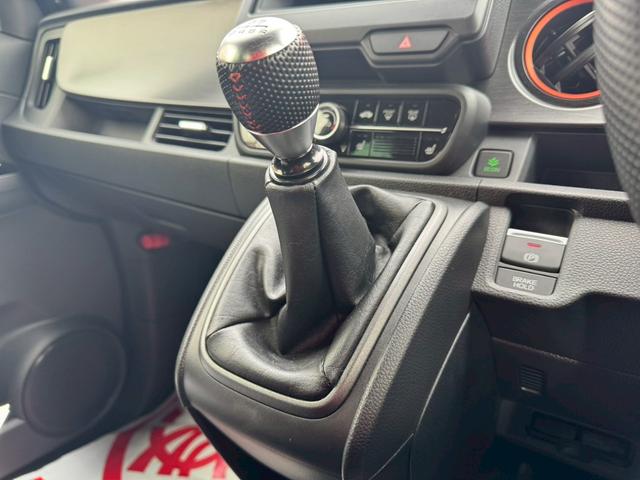 N-ONE RS 6速マニュアルターボ/ホンダセンシング/アダプティブクルーズコントロール/LEDヘッドライト/オートハイビーム/シートヒーター/スマートキー/プッシュスタート/走行距離6300キロ/車検令和9年12月(7枚目)