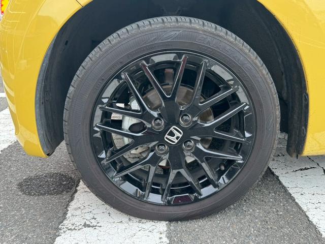 N-ONE RS 6速マニュアルターボ/ホンダセンシング/アダプティブクルーズコントロール/LEDヘッドライト/オートハイビーム/シートヒーター/スマートキー/プッシュスタート/走行距離6300キロ/車検令和9年12月(22枚目)