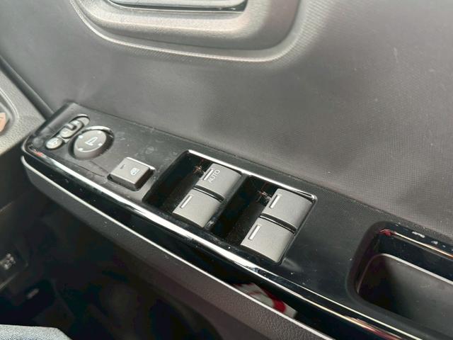 N-ONE RS 6速マニュアルターボ/ホンダセンシング/アダプティブクルーズコントロール/LEDヘッドライト/オートハイビーム/シートヒーター/スマートキー/プッシュスタート/走行距離6300キロ/車検令和9年12月(37枚目)