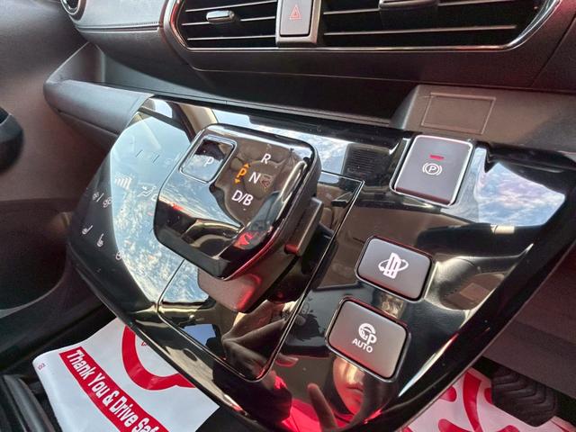 eKクロス EV P マイパイロット/純正スマートフォン連携ナビ/フルセグTV/全方位カメラ/デジタルインナーミラー/マイパイロットパーキング/シートヒーター/ステアヒーター/ETC/LEDライト/衝突被害軽減ブレーキ(8枚目)