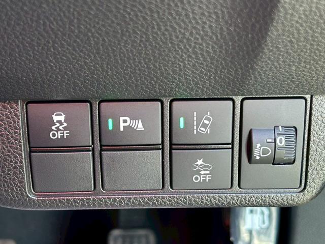 N-ONE RS ターボ/純正ナビ/フルセグTV/バックカメラ/ホンダセンシング/アダプティブクルコン/パドルシフト/LEDライト/オートハイビーム/シートヒーター/スマートキー/プッシュスタート/走行距離7100キロ(10枚目)