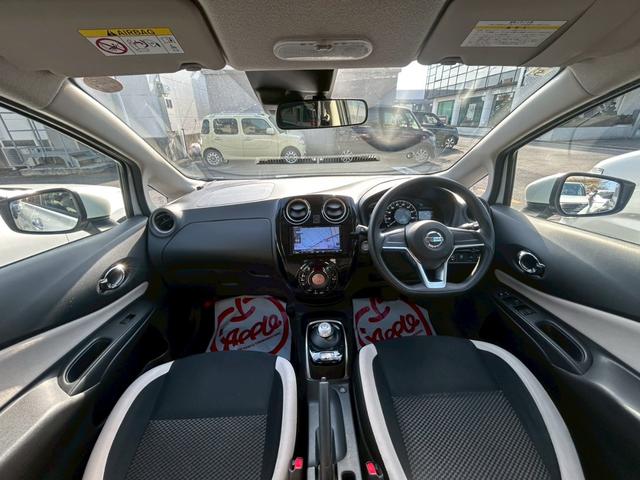 ノート ｅ－パワー　Ｂ　ナビ／バックカメラ／Ｂｌｕｅｔｏｏｔｈ／エマージェンシーブレーキ／インテリジェントキー／プッシュスタート／車検整備付き／アップルあんしんライト保証１年付き／（3枚目）