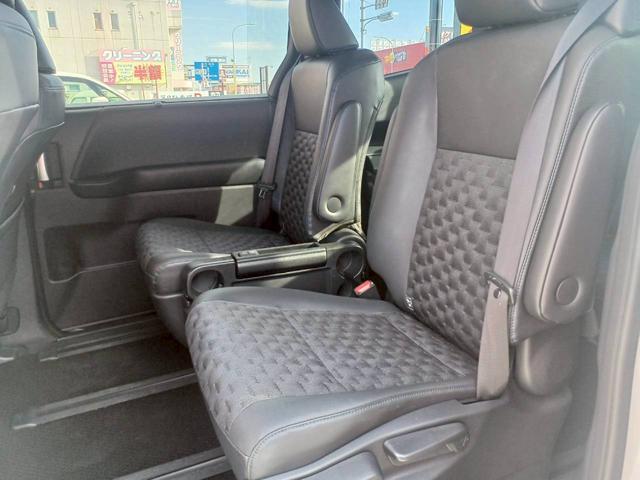 ヴォクシー Ｓ－Ｚ　両側パワースライドドア／１０．５インチディスプレイオーディオ／ＴＶ／バックカメラ／セーフティセンス／ＬＥＤヘッドライト／シートヒーター／ＥＴＣ２．０／１７インチ純正ＡＷ／走行距離１２９６３ｋｍ／（16枚目）