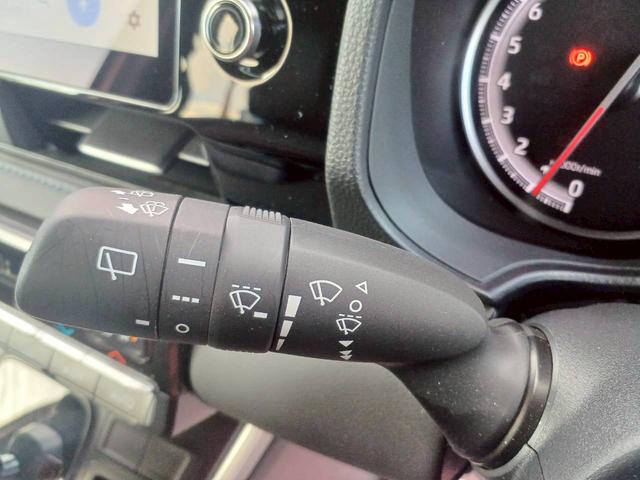 ヴォクシー Ｓ－Ｚ　両側パワースライドドア／１０．５インチディスプレイオーディオ／ＴＶ／バックカメラ／セーフティセンス／ＬＥＤヘッドライト／シートヒーター／ＥＴＣ２．０／１７インチ純正ＡＷ／走行距離１２９６３ｋｍ／（41枚目）