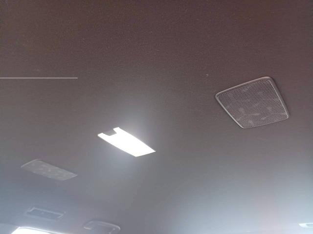 ヴォクシー Ｓ－Ｚ　両側パワースライドドア／１０．５インチディスプレイオーディオ／ＴＶ／バックカメラ／セーフティセンス／ＬＥＤヘッドライト／シートヒーター／ＥＴＣ２．０／１７インチ純正ＡＷ／走行距離１２９６３ｋｍ／（56枚目）