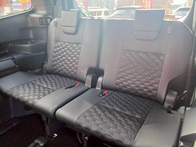 ヴォクシー Ｓ－Ｚ　両側パワースライドドア／１０．５インチディスプレイオーディオ／ＴＶ／バックカメラ／セーフティセンス／ＬＥＤヘッドライト／シートヒーター／ＥＴＣ２．０／１７インチ純正ＡＷ／走行距離１０９５７ｋｍ／（16枚目）