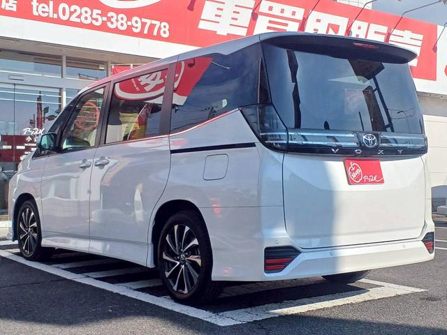 ヴォクシー Ｓ－Ｚ　両側パワースライドドア／１０．５インチディスプレイオーディオ／ＴＶ／バックカメラ／セーフティセンス／ＬＥＤヘッドライト／シートヒーター／ＥＴＣ２．０／１７インチ純正ＡＷ／走行距離１０９５７ｋｍ／（17枚目）