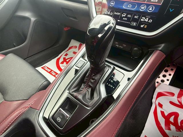 レヴォーグ ＳＴＩスポーツ　ＥＸ　ボルドーレザーシート／１１．６インチセンターディスプレイナビ／フルセグＴＶ／バックカメラ／ハンズフリーパワーバックドア／アイサイトＸテクノロジー／ＫＥＤライト／パワーシート／前後席シートヒーター／（8枚目）
