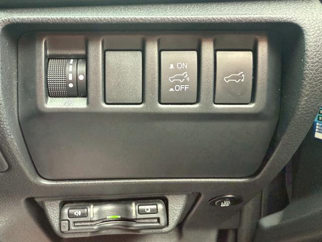 レヴォーグ ＳＴＩスポーツ　ＥＸ　ボルドーレザーシート／１１．６インチセンターディスプレイナビ／フルセグＴＶ／バックカメラ／ハンズフリーパワーバックドア／アイサイトＸテクノロジー／ＫＥＤライト／パワーシート／前後席シートヒーター／（9枚目）