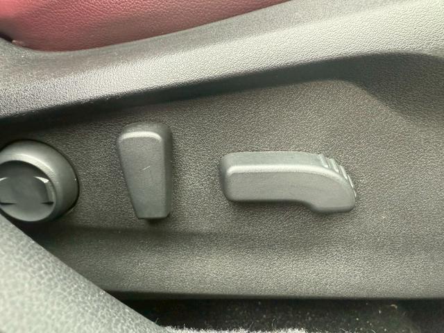 レヴォーグ ＳＴＩスポーツ　ＥＸ　ボルドーレザーシート／１１．６インチセンターディスプレイナビ／フルセグＴＶ／バックカメラ／ハンズフリーパワーバックドア／アイサイトＸテクノロジー／ＫＥＤライト／パワーシート／前後席シートヒーター／（42枚目）