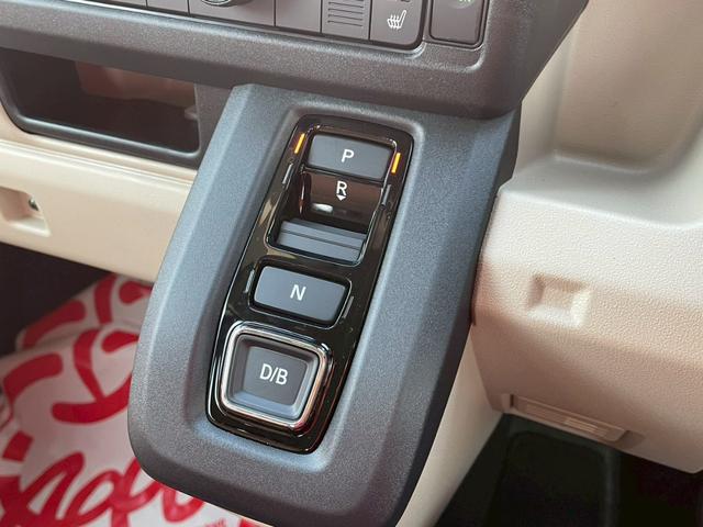 Ｎ－ＶＡＮ ｅ： ｅ：　ファン　純正ナビ／フルセグＴＶ／バックカメラ／ＥＴＣ／ＬＥＤ／ホンダセンシング／アダプティブクルーズコントロール／オートハイビーム／急速充電ポート／シートヒーター／ドラレコ／充電用タイプＣジャック／（9枚目）