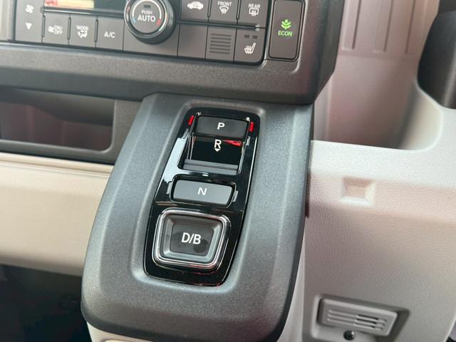 Ｎ－ＶＡＮ ｅ： ｅ：　Ｌ４　純正ナビ／フルセグＴＶ／バックカメラ／メーカーオプション急速充電ポート付き／ホンダセンシング／アダプティブクルコン／オートハイビーム／シートヒーター／ビルトインＥＴＣ／ＵＳＢ／プッシュスタート（10枚目）