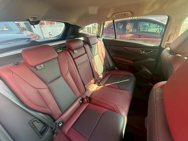 レヴォーグ ＳＴＩスポーツ　ＥＸ　デジタルコクピット／１１．６インチセンターディスプレイ／純正ナビ／フルセグＴＶ／パワーバックドア／アイサイトＸテクノロジー／レザーシート／パワーシート／シートヒーター／ＬＥＤライト／ＥＴＣ／ＵＳＢ（12枚目）