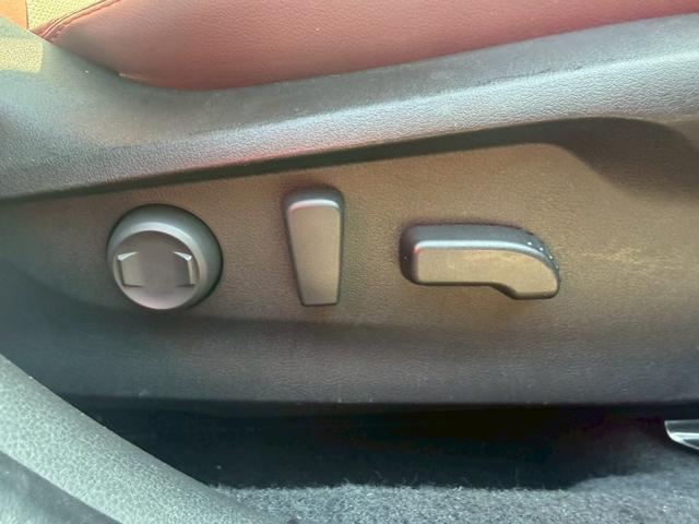 レヴォーグ ＳＴＩスポーツ　ＥＸ　デジタルコクピット／１１．６インチセンターディスプレイ／純正ナビ／フルセグＴＶ／パワーバックドア／アイサイトＸテクノロジー／レザーシート／パワーシート／シートヒーター／ＬＥＤライト／ＥＴＣ／ＵＳＢ（32枚目）