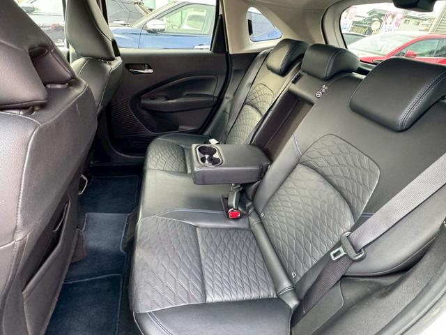 ノート オーテック　クロスオーバー　ＦＯＵＲ　４ＷＤ／プロパイロット／メーカー純正コネクトナビ／フルセグＴＶ／全方位カメラ／デジタルインナーミラー／オーテック専用シート／シートヒーター／ステアヒーター／ＥＴＣ２．０／ワイヤレス充電／ＬＥＤライト／（12枚目）