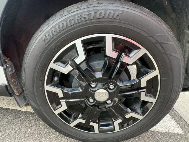 ノート オーテック　クロスオーバー　ＦＯＵＲ　４ＷＤ／プロパイロット／メーカー純正コネクトナビ／フルセグＴＶ／全方位カメラ／デジタルインナーミラー／オーテック専用シート／シートヒーター／ステアヒーター／ＥＴＣ２．０／ワイヤレス充電／ＬＥＤライト／（20枚目）