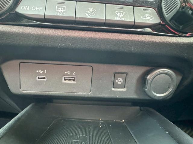 ノート オーテック　クロスオーバー　ＦＯＵＲ　４ＷＤ／プロパイロット／メーカー純正コネクトナビ／フルセグＴＶ／全方位カメラ／デジタルインナーミラー／オーテック専用シート／シートヒーター／ステアヒーター／ＥＴＣ２．０／ワイヤレス充電／ＬＥＤライト／（30枚目）