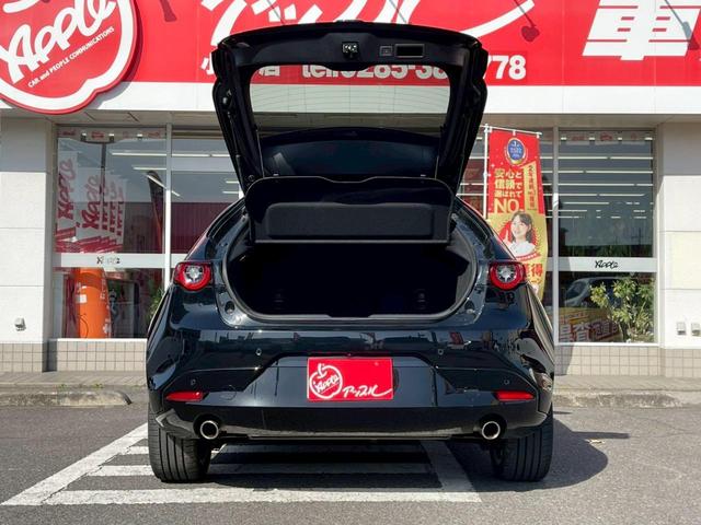 ＭＡＺＤＡ３ファストバック 　バーガンディレザーパッケージ／純正ナビＴＶ／３６０度カメラ／ドラレコ／ヘッドアップディスプレイ／クルージングトラフィックサポート／赤革／パワーシート／シートヒーター／ステアヒーター／ワイヤレス充電／（24枚目）