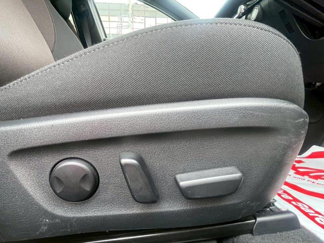 ＭＡＺＤＡ３ファストバック ２０Ｓプロアクティブ　ツーリングセレクション　８．８インチ純正ナビ／ＴＶ／バックカメラ／シートヒーター／ステアリングヒーター／レーダークルーズコントロール／スマートブレーキサポート／パーキングセンサー／ＬＥＤヘッドライト／ＥＴＣ／パワーシート／（11枚目）