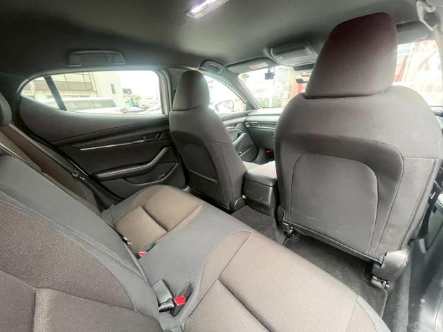 ＭＡＺＤＡ３ファストバック ２０Ｓプロアクティブ　ツーリングセレクション　８．８インチ純正ナビ／ＴＶ／バックカメラ／シートヒーター／ステアリングヒーター／レーダークルーズコントロール／スマートブレーキサポート／パーキングセンサー／ＬＥＤヘッドライト／ＥＴＣ／パワーシート／（33枚目）